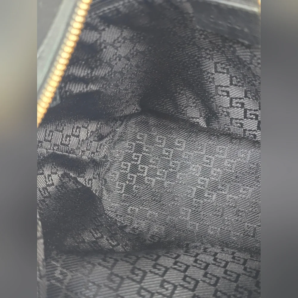 Vintage Authentic Gucci Black Suede Shoulder Purse With Gold Accents And GG - Picture 11 of 17